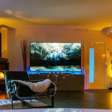 Magnifique De 120m2 Au Coeur Du Valais Avec Piscine En été Villa *